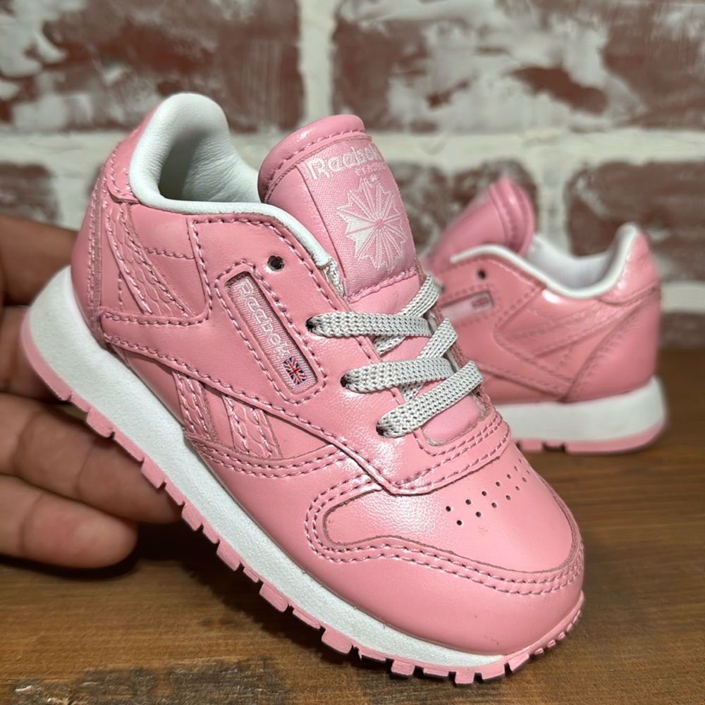 Reebok Classic Rose Leather Metallic Infants Sz 5C